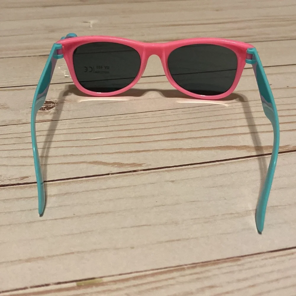 Little girls pink/seafoam heart sunglasses